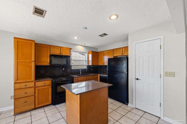 3230 Pins Ln, Gulf Breeze, FL 32563