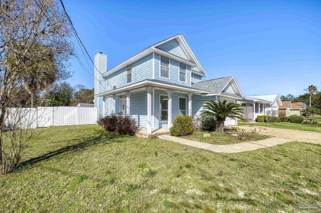 3230 Pins Ln, Gulf Breeze, FL 32563