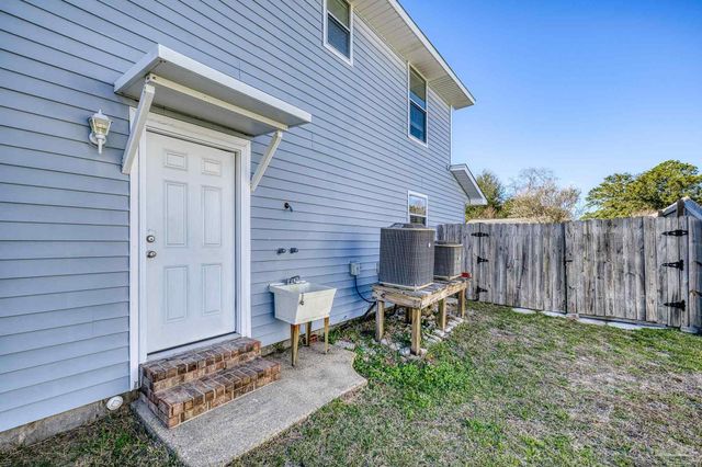 3230 Pins Ln, Gulf Breeze, FL 32563