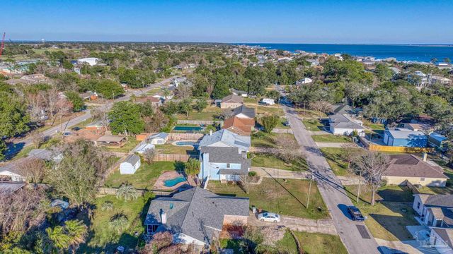 3230 Pins Ln, Gulf Breeze, FL 32563