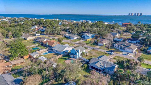 3230 Pins Ln, Gulf Breeze, FL 32563