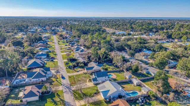 3230 Pins Ln, Gulf Breeze, FL 32563