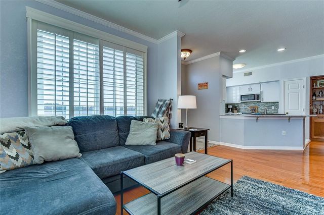 9034 LAKE CHASE ISLAND WAY 9034, Tampa, FL 33626