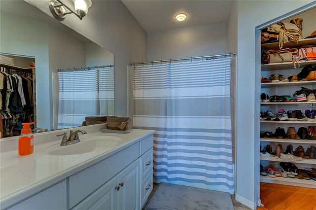 9034 LAKE CHASE ISLAND WAY 9034, Tampa, FL 33626