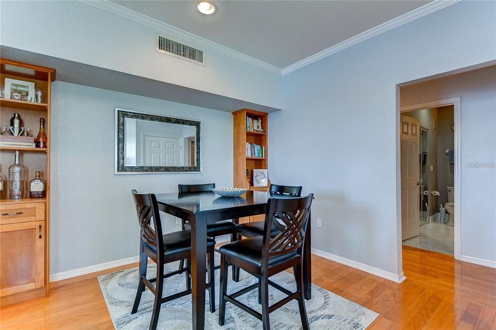 Image 22 of property listing at 9034 LAKE CHASE ISLAND WAY 9034, Tampa, FL 33626