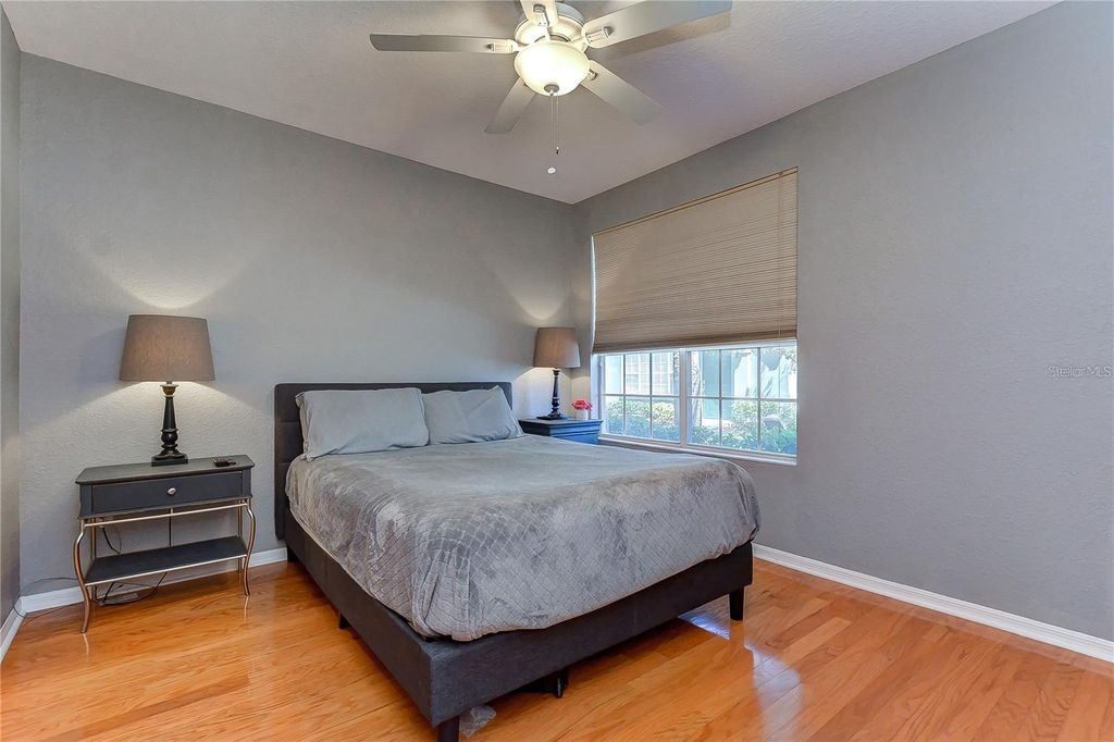 Image 26 of property listing at 9034 LAKE CHASE ISLAND WAY 9034, Tampa, FL 33626