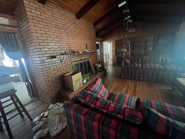 9302 Memorial Drive, Houston, TX 77024