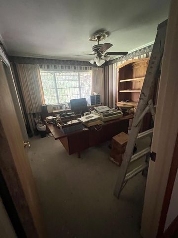 9302 Memorial Drive, Houston, TX 77024