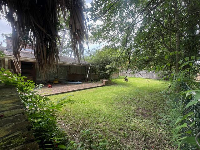 9302 Memorial Drive, Houston, TX 77024