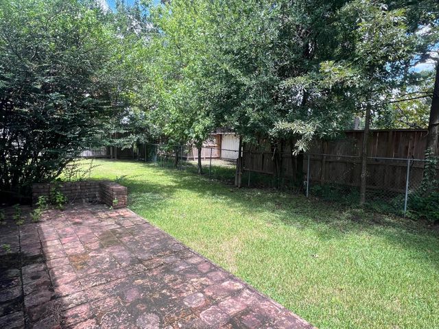 9302 Memorial Drive, Houston, TX 77024