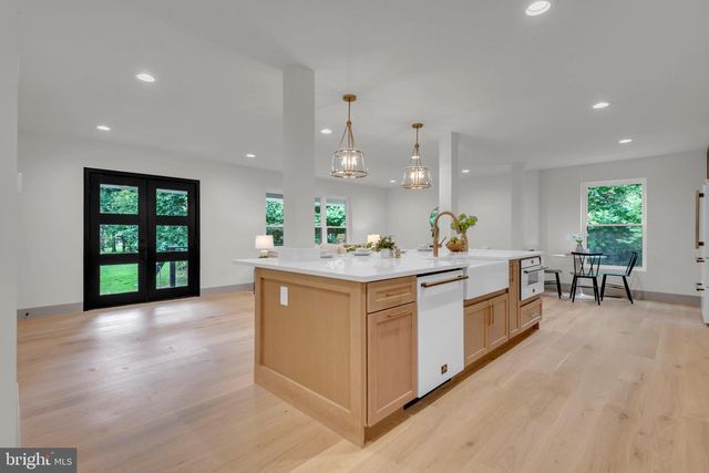 972 ARUNDEL DR, Arnold, MD 21012