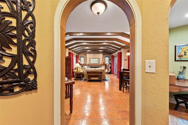 941 VIRGINIA DRIVE, Sarasota, FL 34234