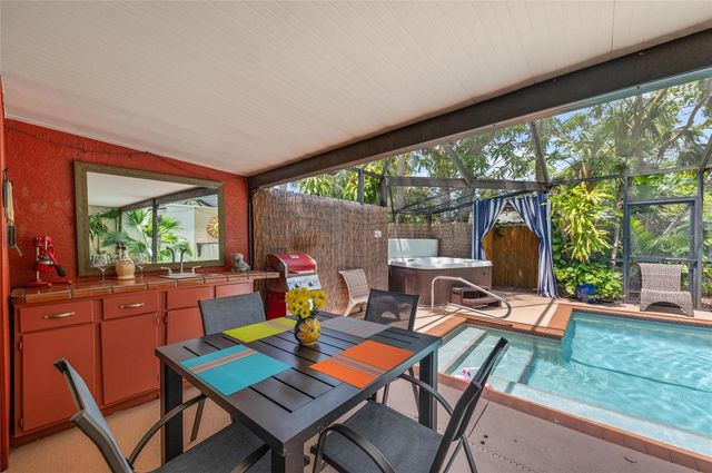 941 VIRGINIA DRIVE, Sarasota, FL 34234