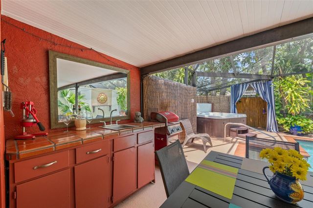 941 VIRGINIA DRIVE, Sarasota, FL 34234