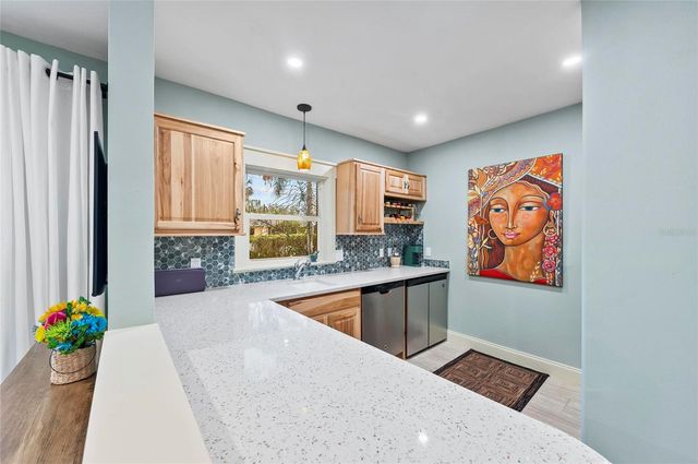 941 VIRGINIA DRIVE, Sarasota, FL 34234