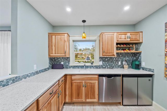 941 VIRGINIA DRIVE, Sarasota, FL 34234