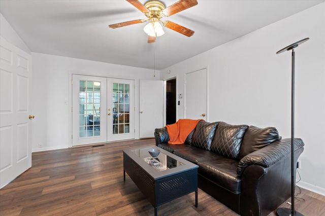 5742 Lyle Circle, Hixson, TN 37343