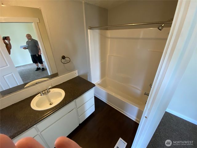 7412 Vickery Avenue E, Tacoma, WA 98443