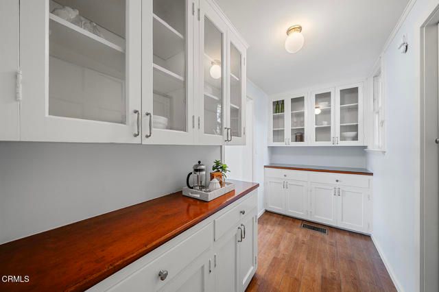 2106 Midwick Drive, Altadena, CA 91001