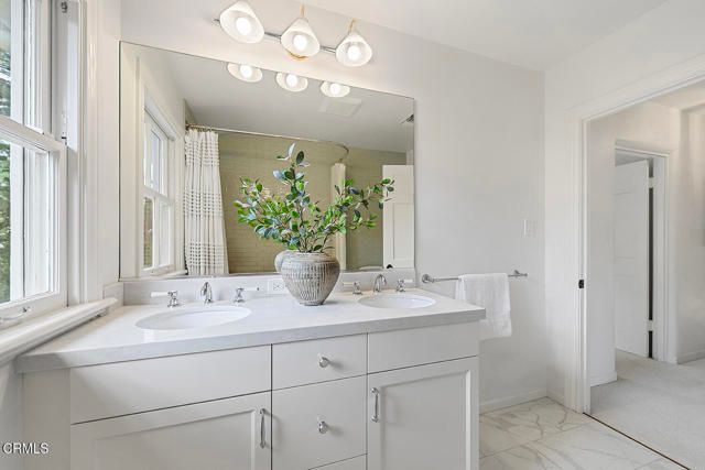 2106 Midwick Drive, Altadena, CA 91001