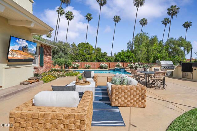 2106 Midwick Drive, Altadena, CA 91001