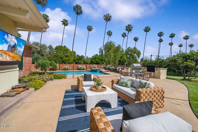 2106 Midwick Drive, Altadena, CA 91001