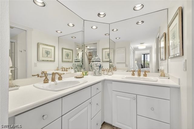 4001 Gulf Shore BLVD N 105, Naples, FL 34103