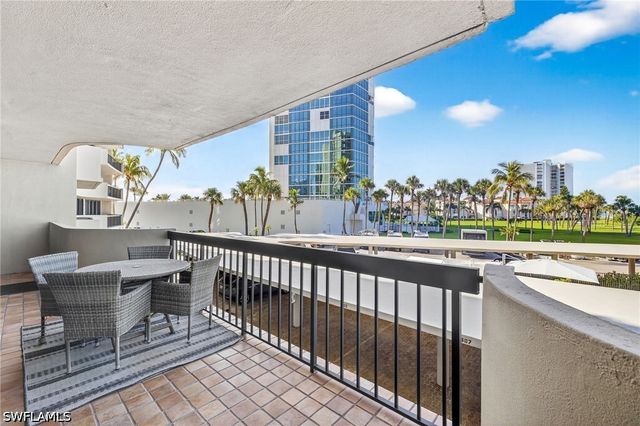 4001 Gulf Shore BLVD N 105, Naples, FL 34103