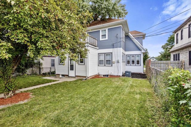 7118 W Beloit ROAD, West Allis, WI 53219