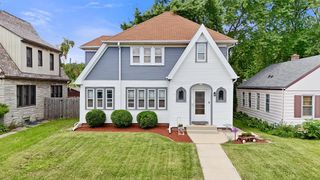 7118 W Beloit ROAD, West Allis, WI 53219