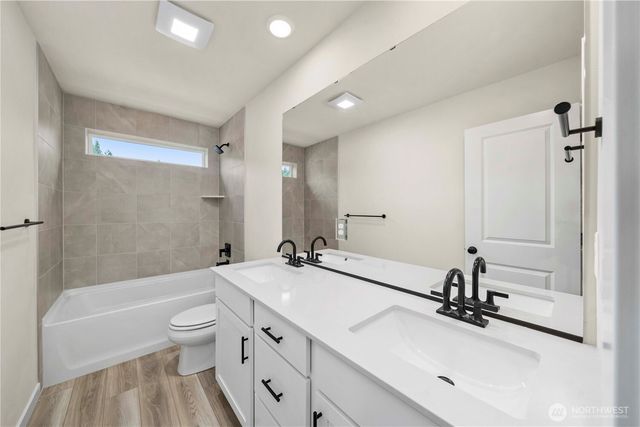 17542 NE Midnight Sun Loop, Poulsbo, WA 98370