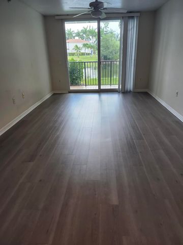 706 E VILLA Circle, Boynton Beach, FL 33435
