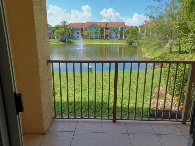 706 E VILLA Circle, Boynton Beach, FL 33435