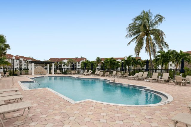 706 E VILLA Circle, Boynton Beach, FL 33435