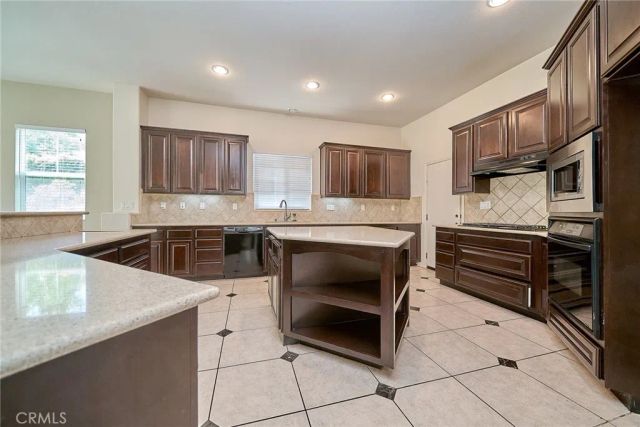 8827 Soothing Court, Corona, CA 92883