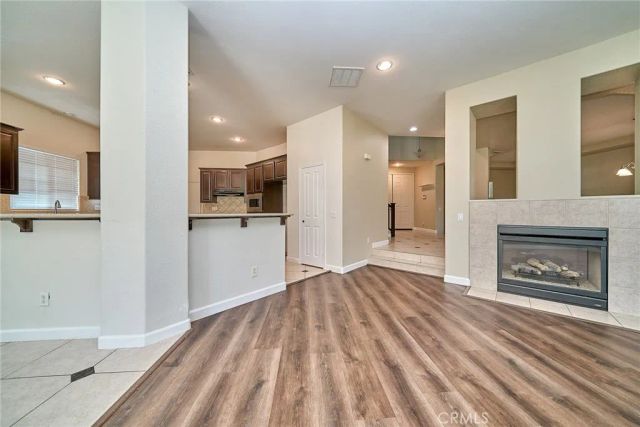 8827 Soothing Court, Corona, CA 92883