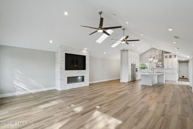 360 VILLAGE Drive, St. Augustine, FL 32084