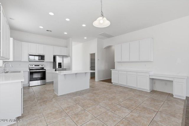 3410 W ALICIA Drive, Laveen, AZ 85339