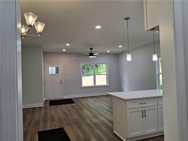 769 Carlton Street SE, Gainesville, GA 30501