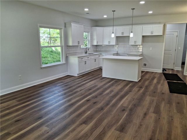 769 Carlton Street SE, Gainesville, GA 30501