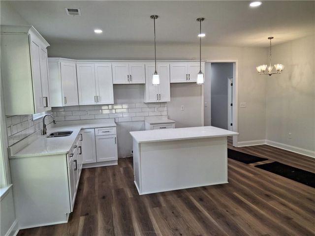 769 Carlton Street SE, Gainesville, GA 30501
