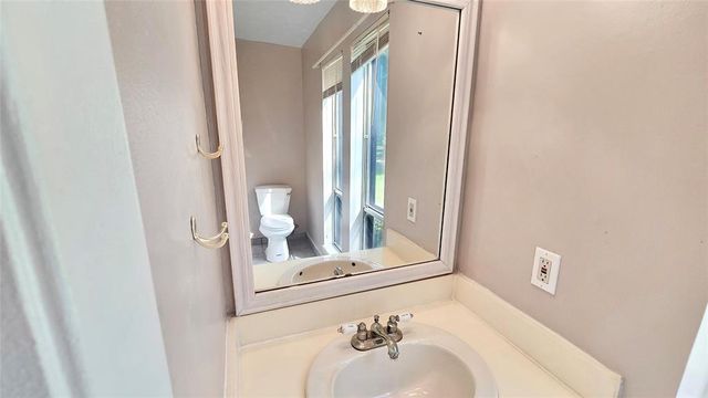 815 Romaine Lane, Houston, TX 77090
