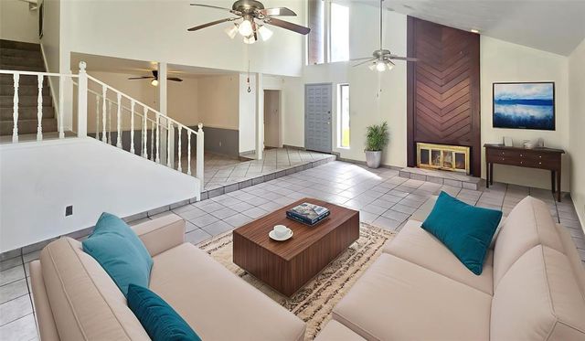 815 Romaine Lane, Houston, TX 77090
