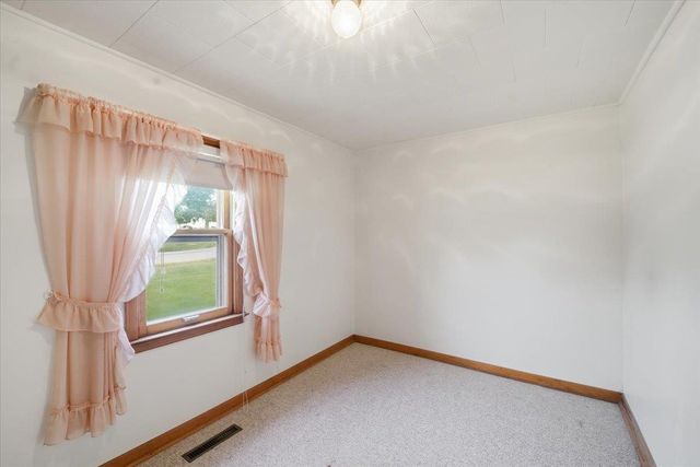 208 Orange Drive, New Providence, IA 50206
