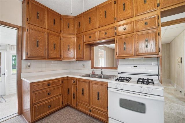 208 Orange Drive, New Providence, IA 50206