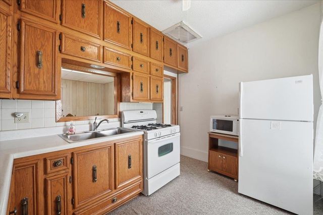 208 Orange Drive, New Providence, IA 50206
