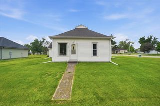 208 Orange Drive, New Providence, IA 50206