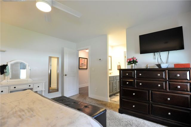 10 Lexington Run, Big Flats, NY 14845