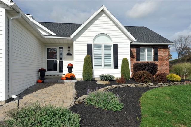 10 Lexington Run, Big Flats, NY 14845