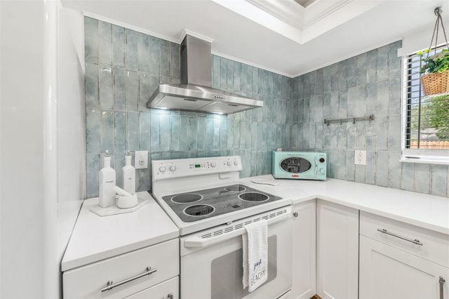 2911 WOODPINE COURT, Sarasota, FL 34231